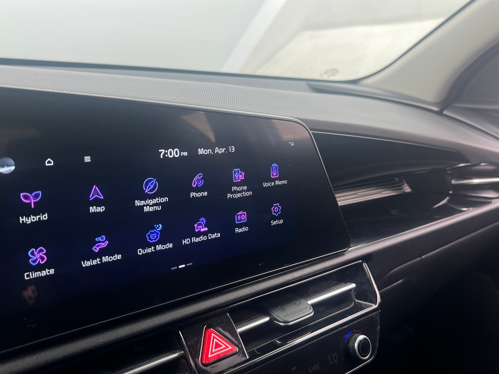 Thumbnail: 2023 Kia Niro - 4