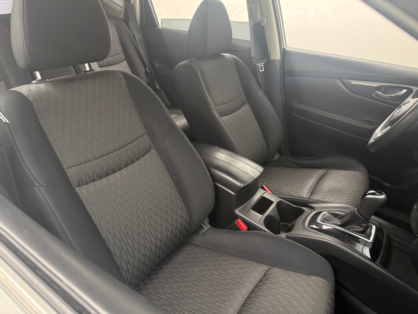 Thumbnail: 2017 Nissan Rogue - 2