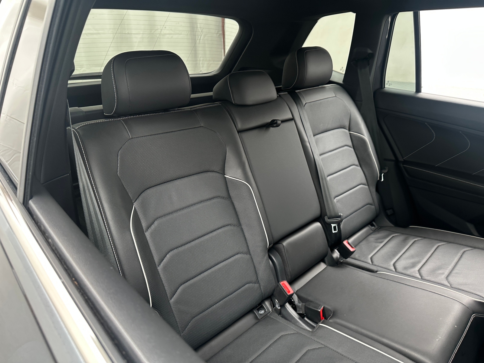 Thumbnail: 2023 Volkswagen Tiguan - 5