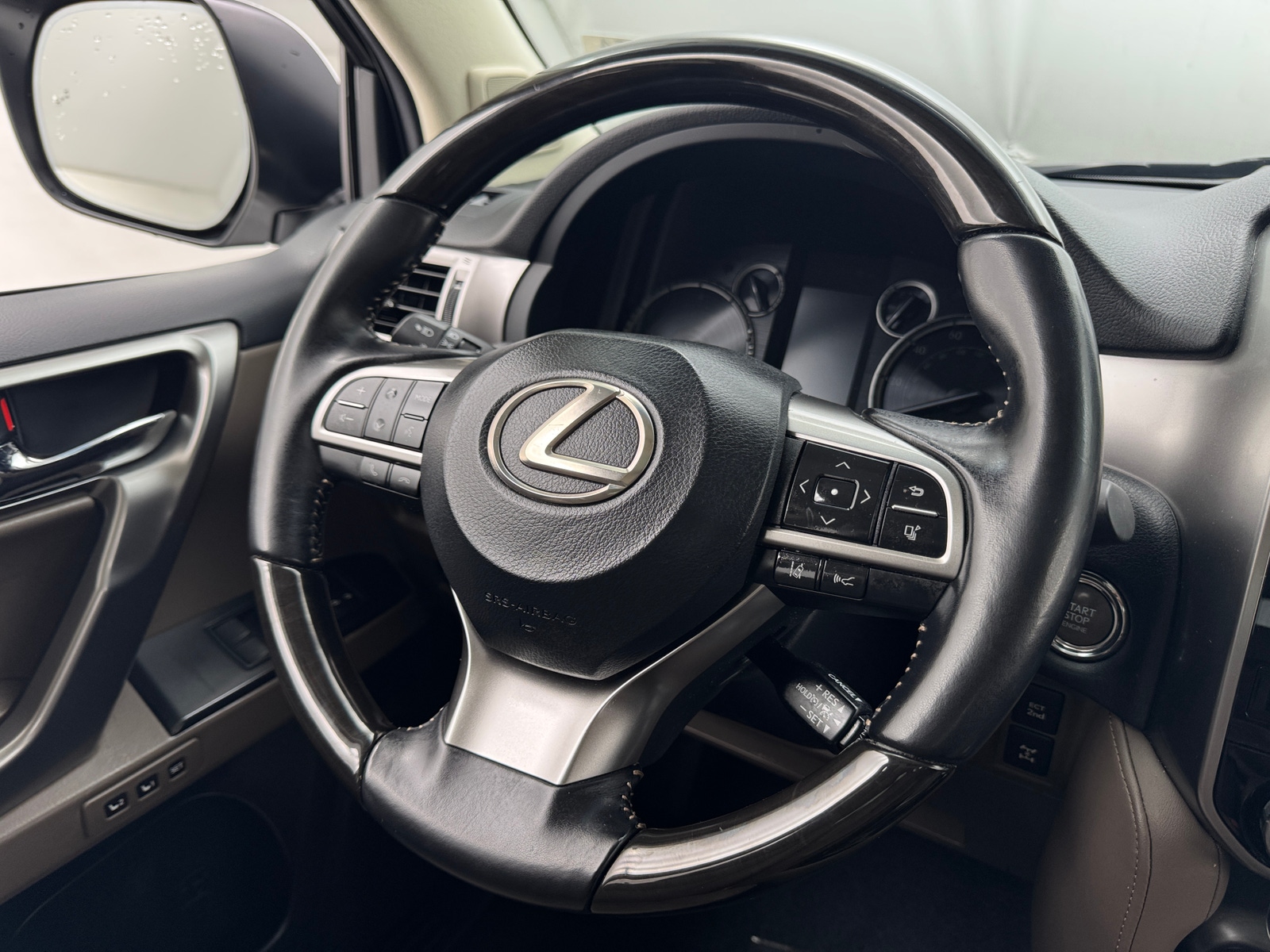 Thumbnail: 2022 Lexus GX - 4