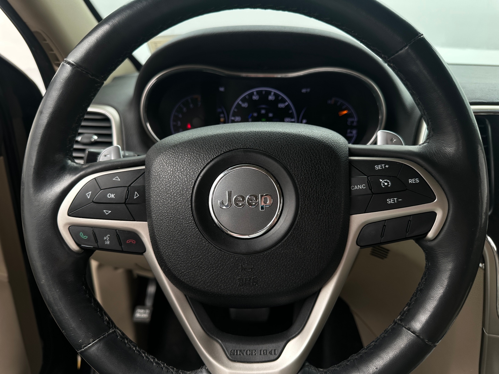 Thumbnail: 2015 Jeep Grand Cherokee - 4