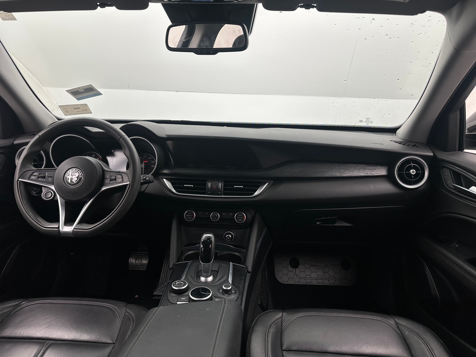 Thumbnail: 2019 Alfa Romeo Stelvio - 2