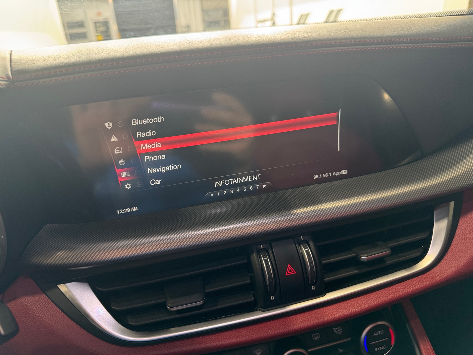 Thumbnail: 2019 Alfa Romeo Stelvio - 3