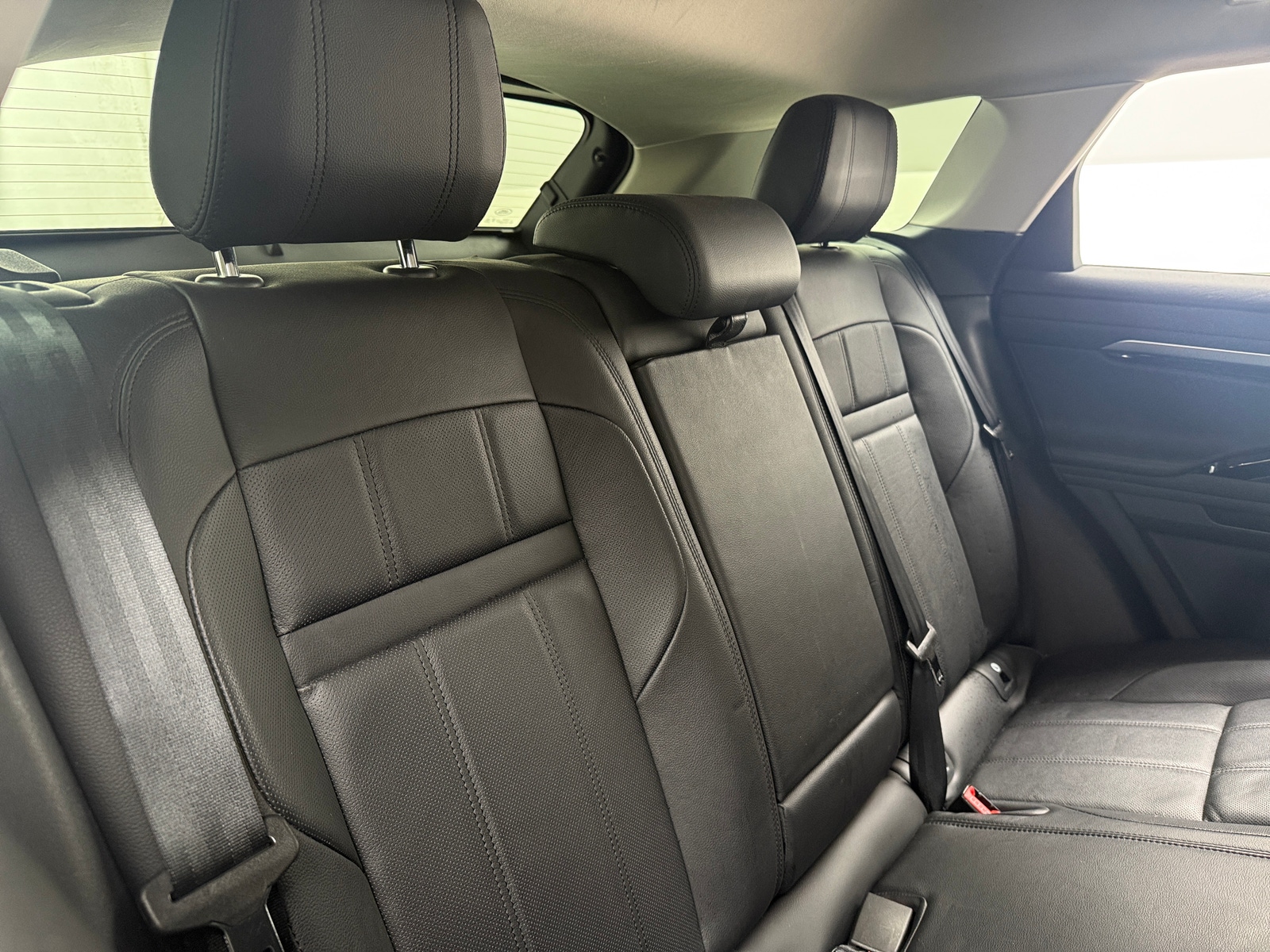 Thumbnail: 2020 Land Rover Range Rover Evoque - 5