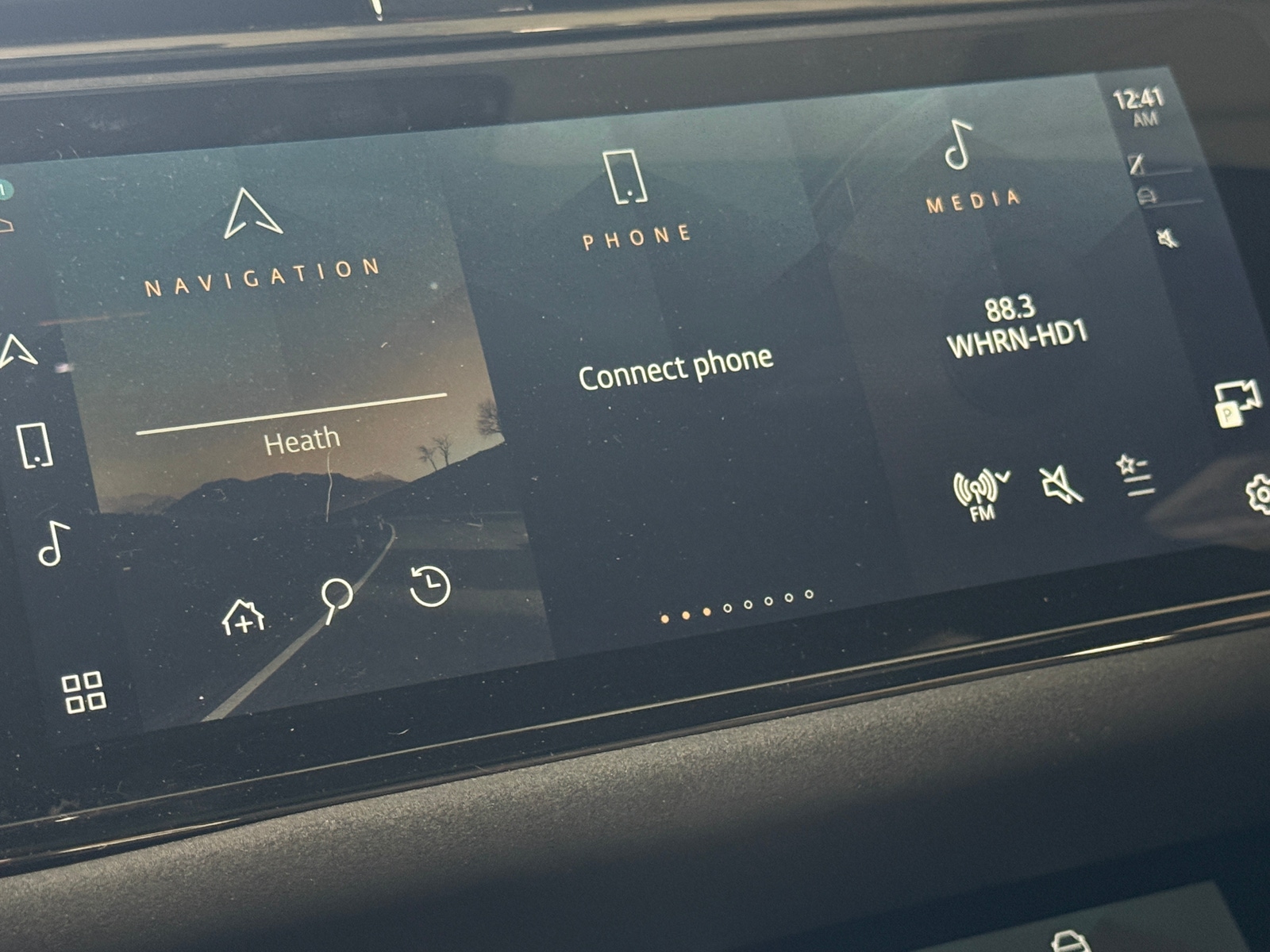 Thumbnail: 2022 Land Rover Range Rover Evoque - 3