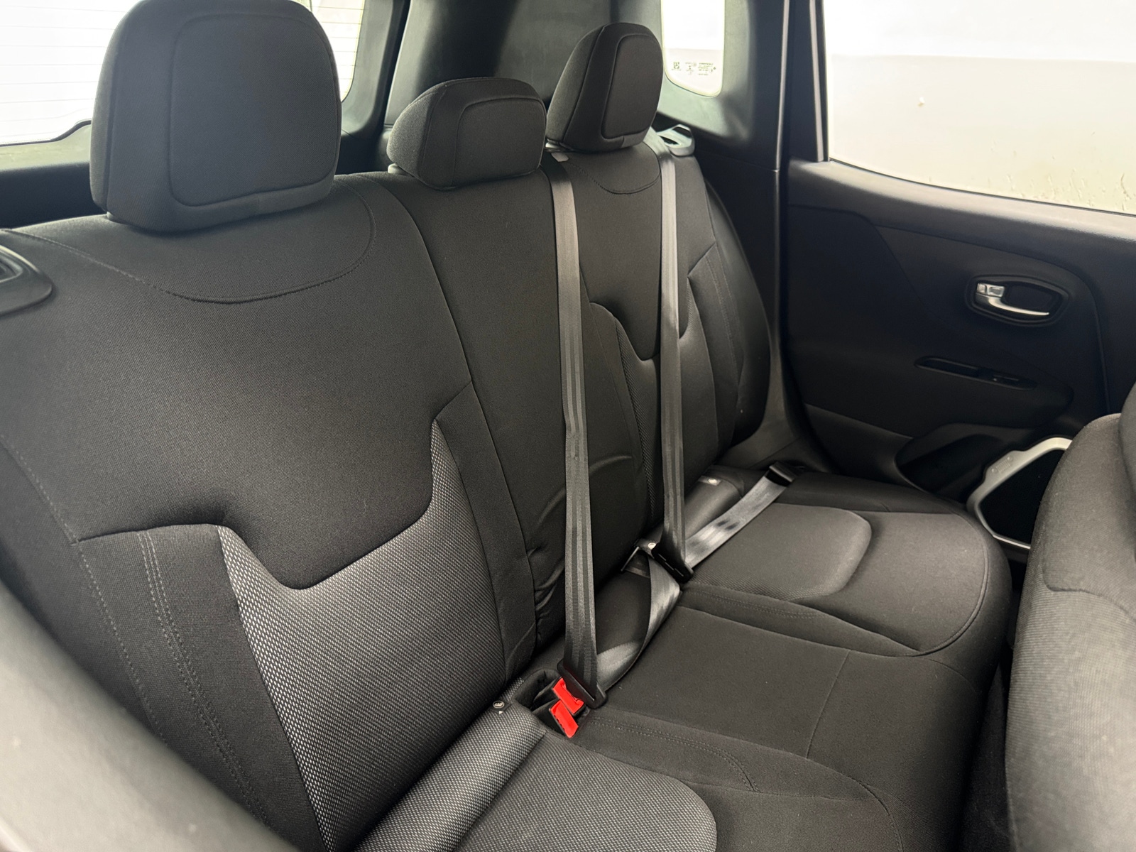 Thumbnail: 2018 Jeep Renegade - 6