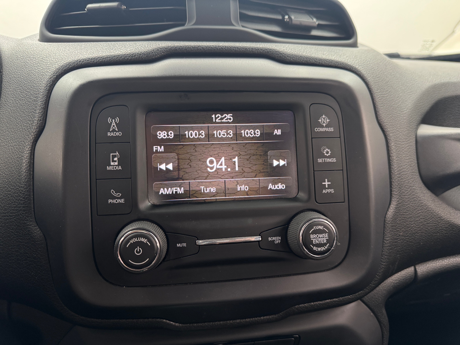 Thumbnail: 2018 Jeep Renegade - 4