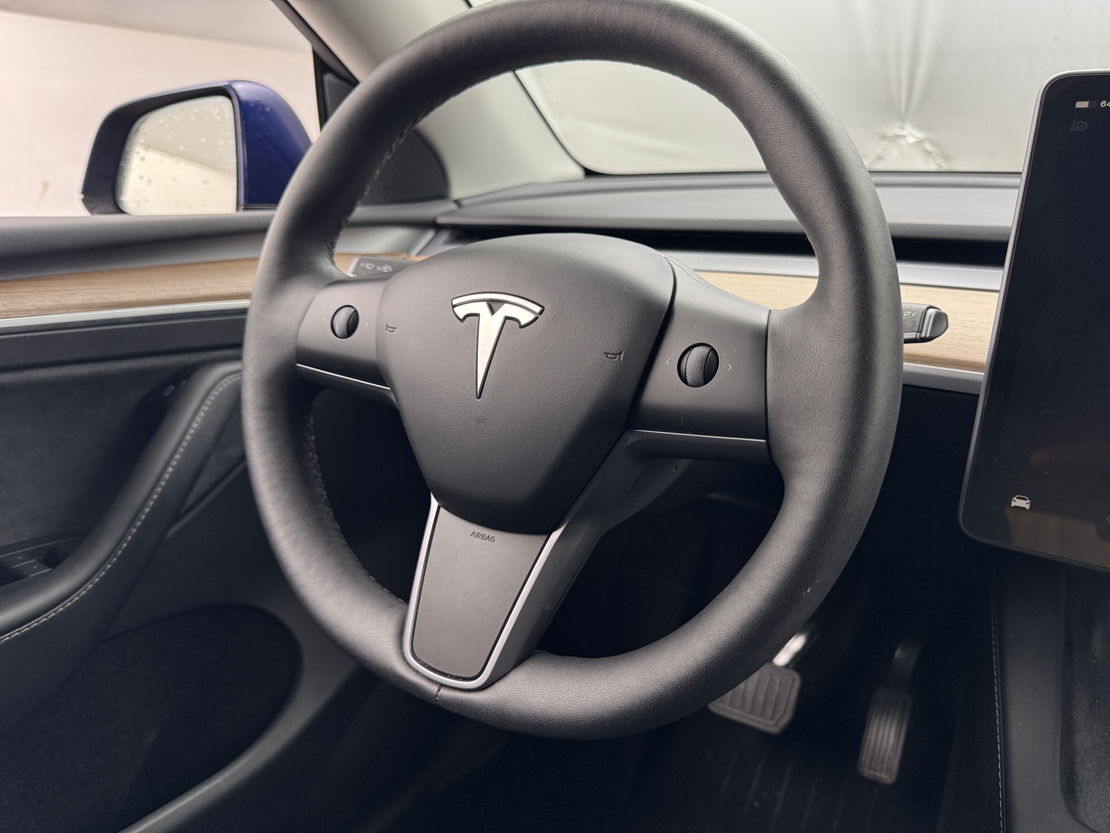 Thumbnail: 2023 Tesla Model Y - 4