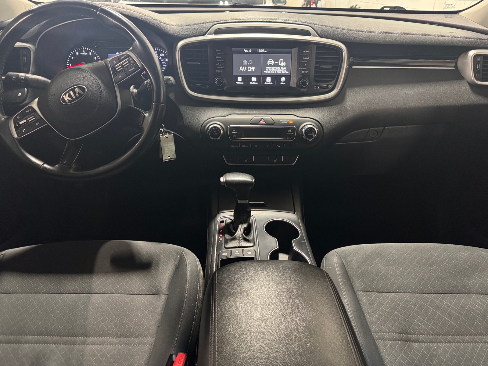 Thumbnail: 2019 Kia Sorento - 3