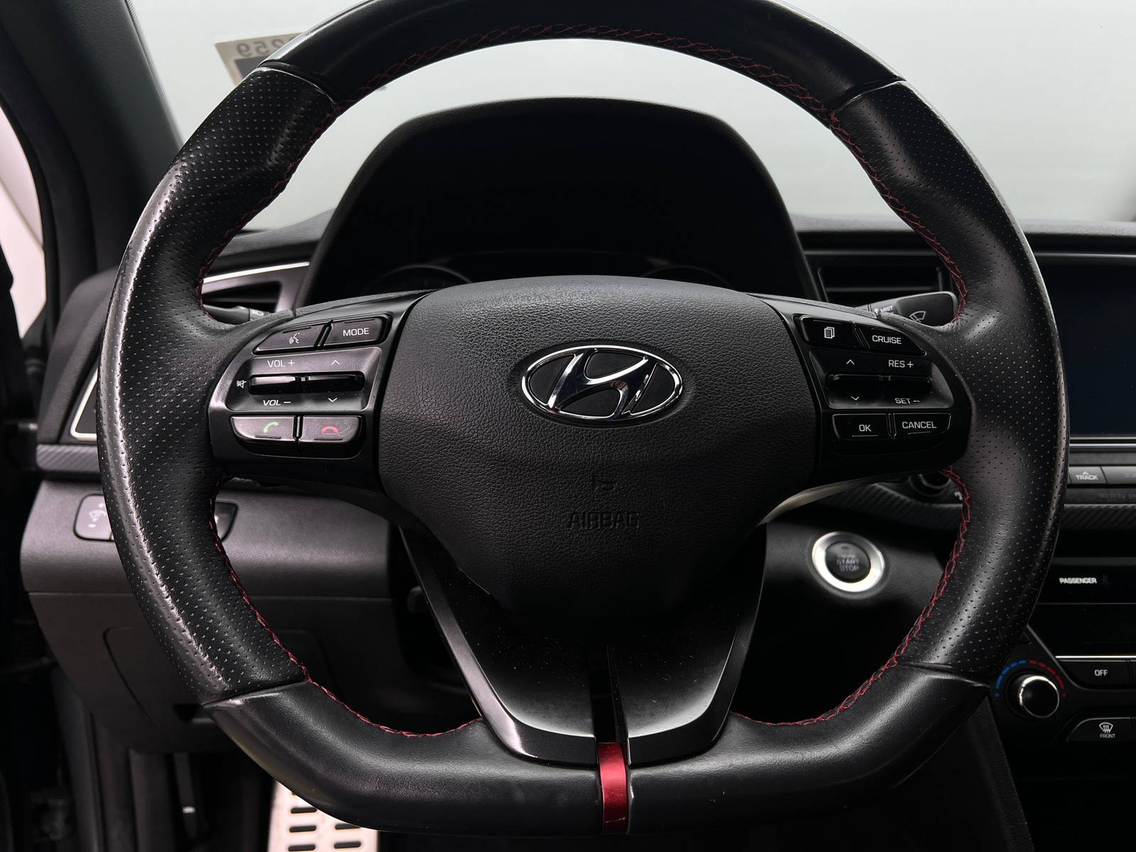 Thumbnail: 2018 Hyundai Elantra - 4