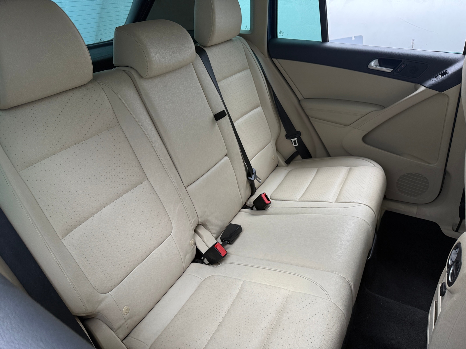 Thumbnail: 2017 Volkswagen Tiguan - 5