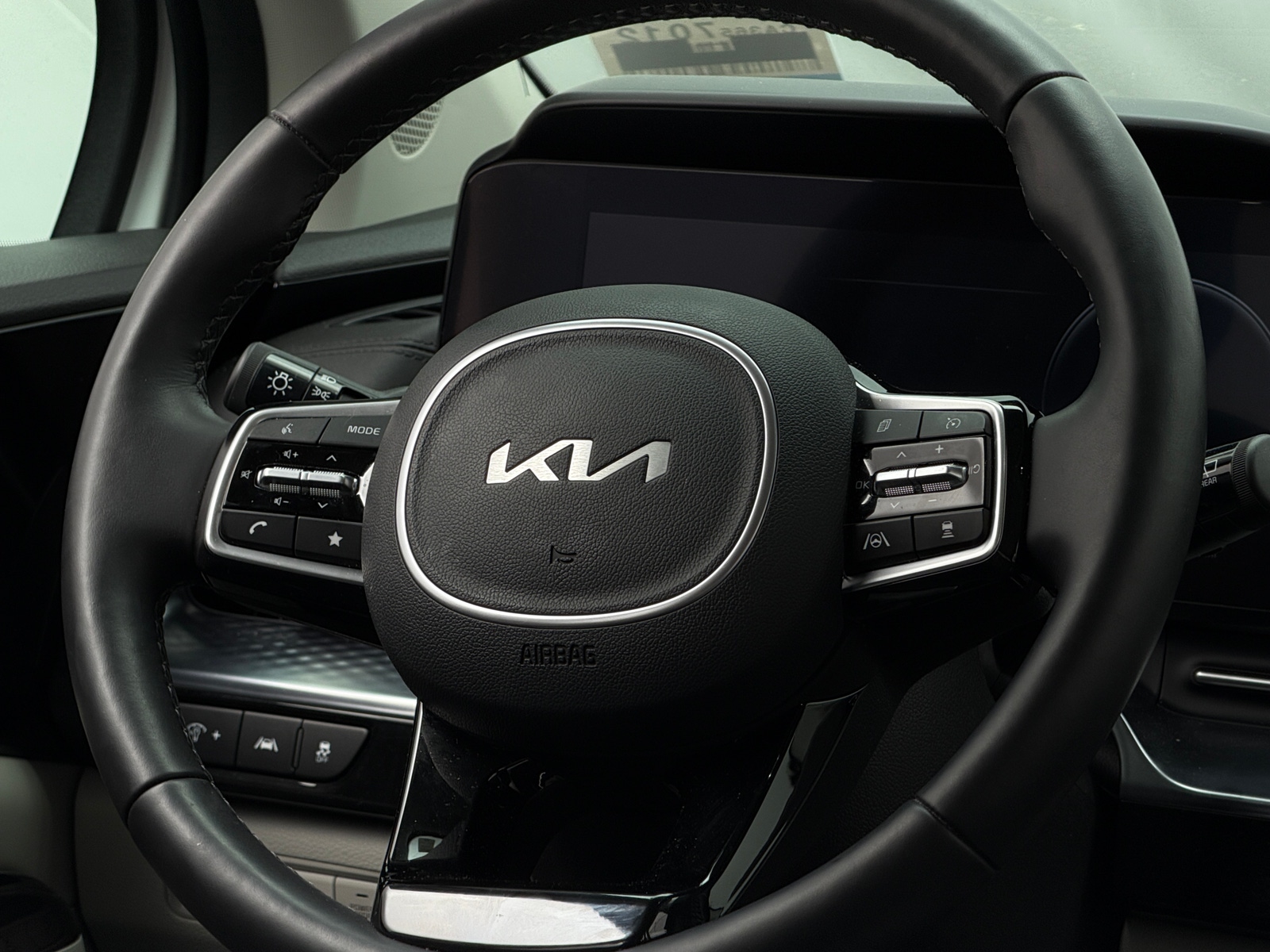 Thumbnail: 2024 Kia Carnival - 4