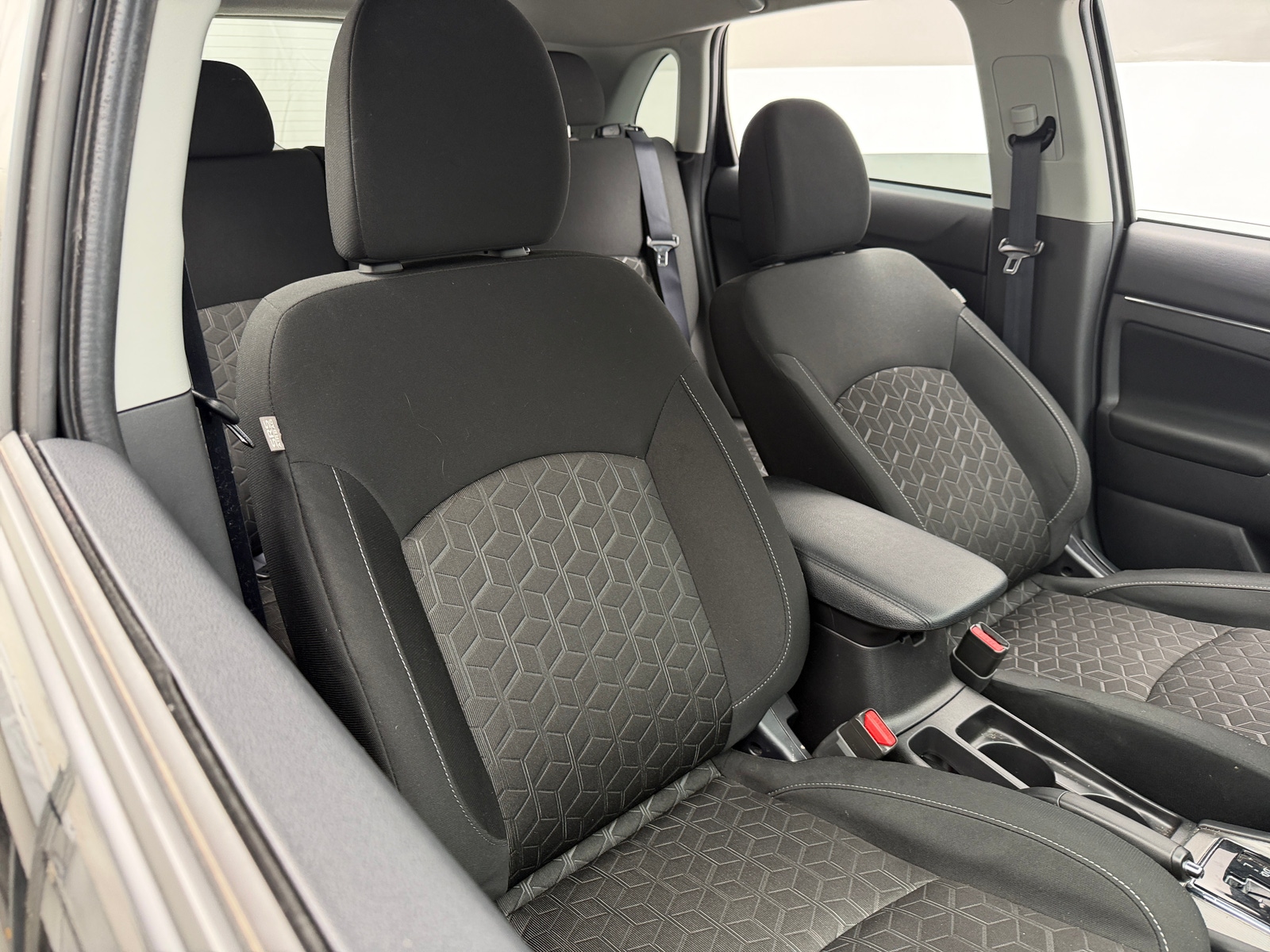 Thumbnail: 2025 Mitsubishi Outlander Sport - 2