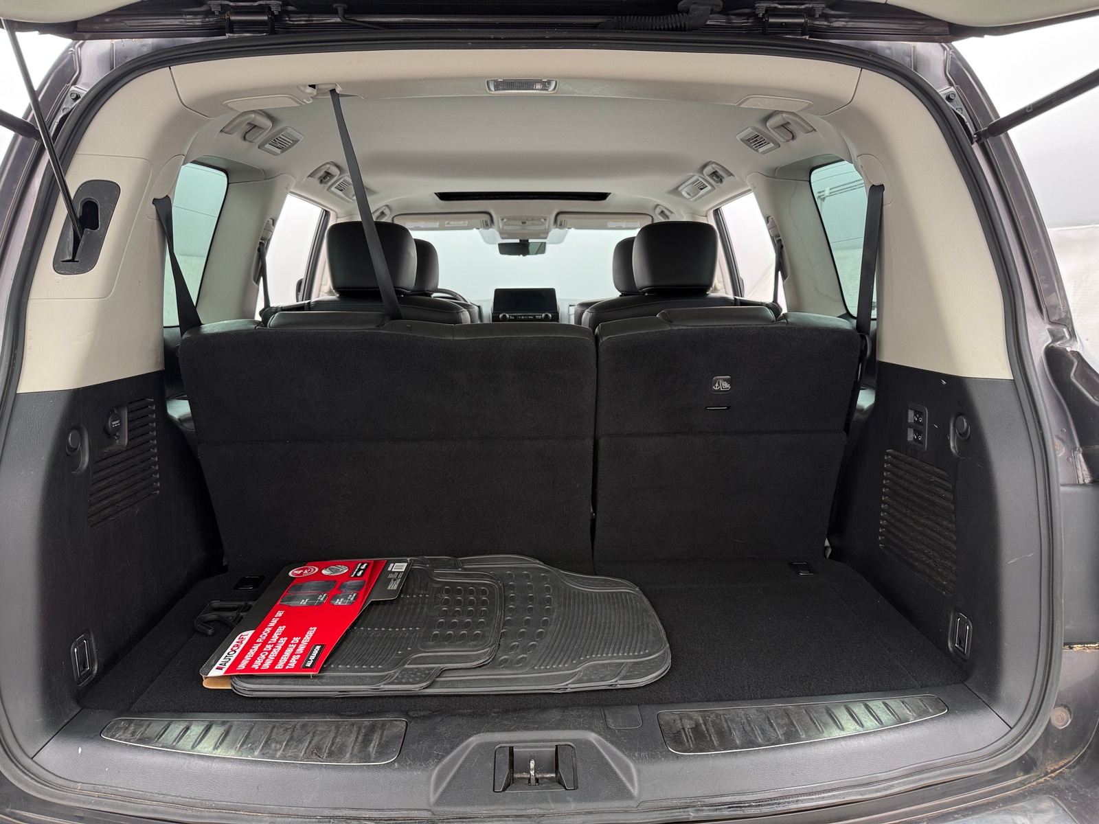 Thumbnail: 2022 INFINITI QX80 - 6