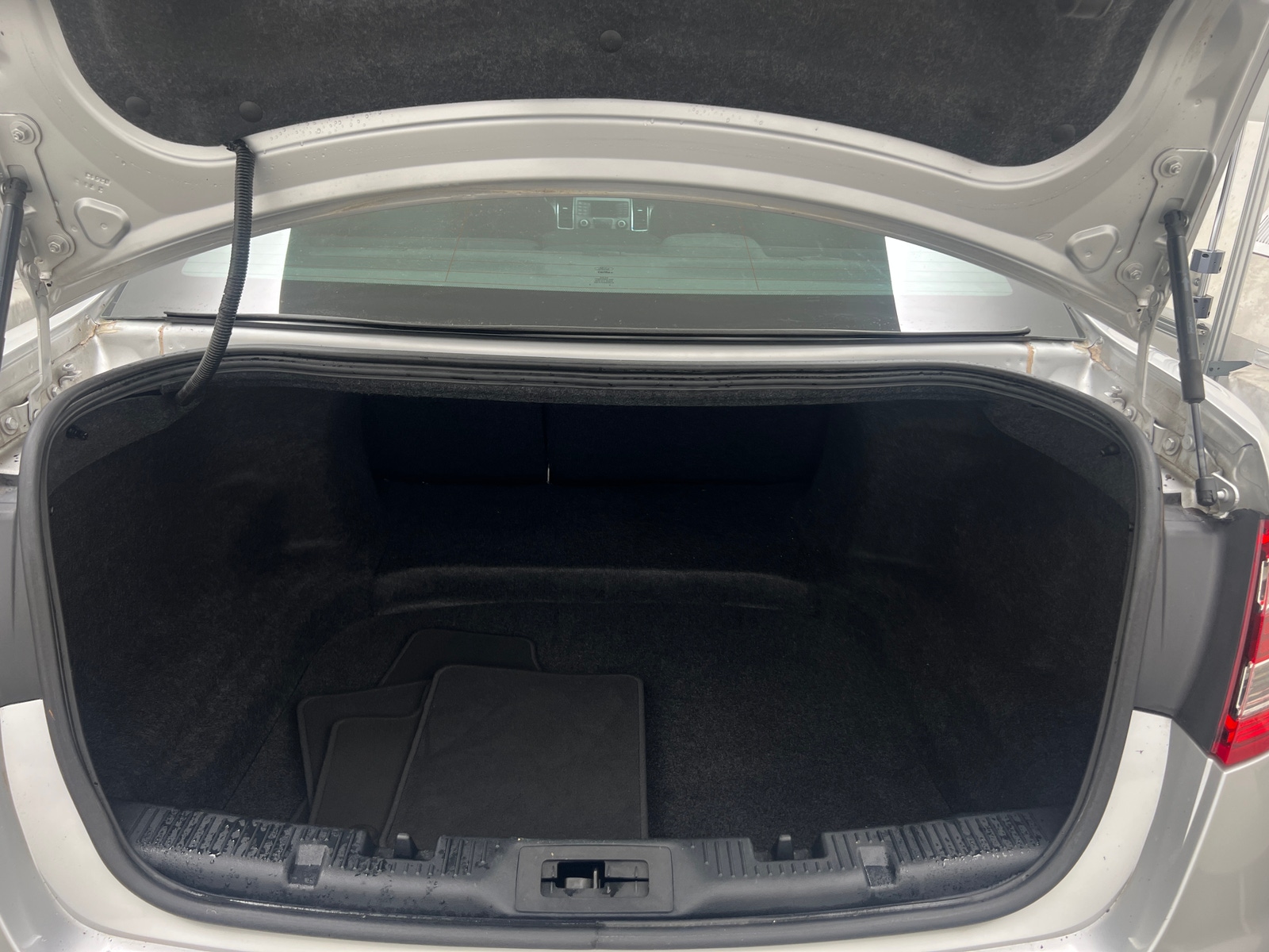 Thumbnail: 2015 Ford Taurus - 7