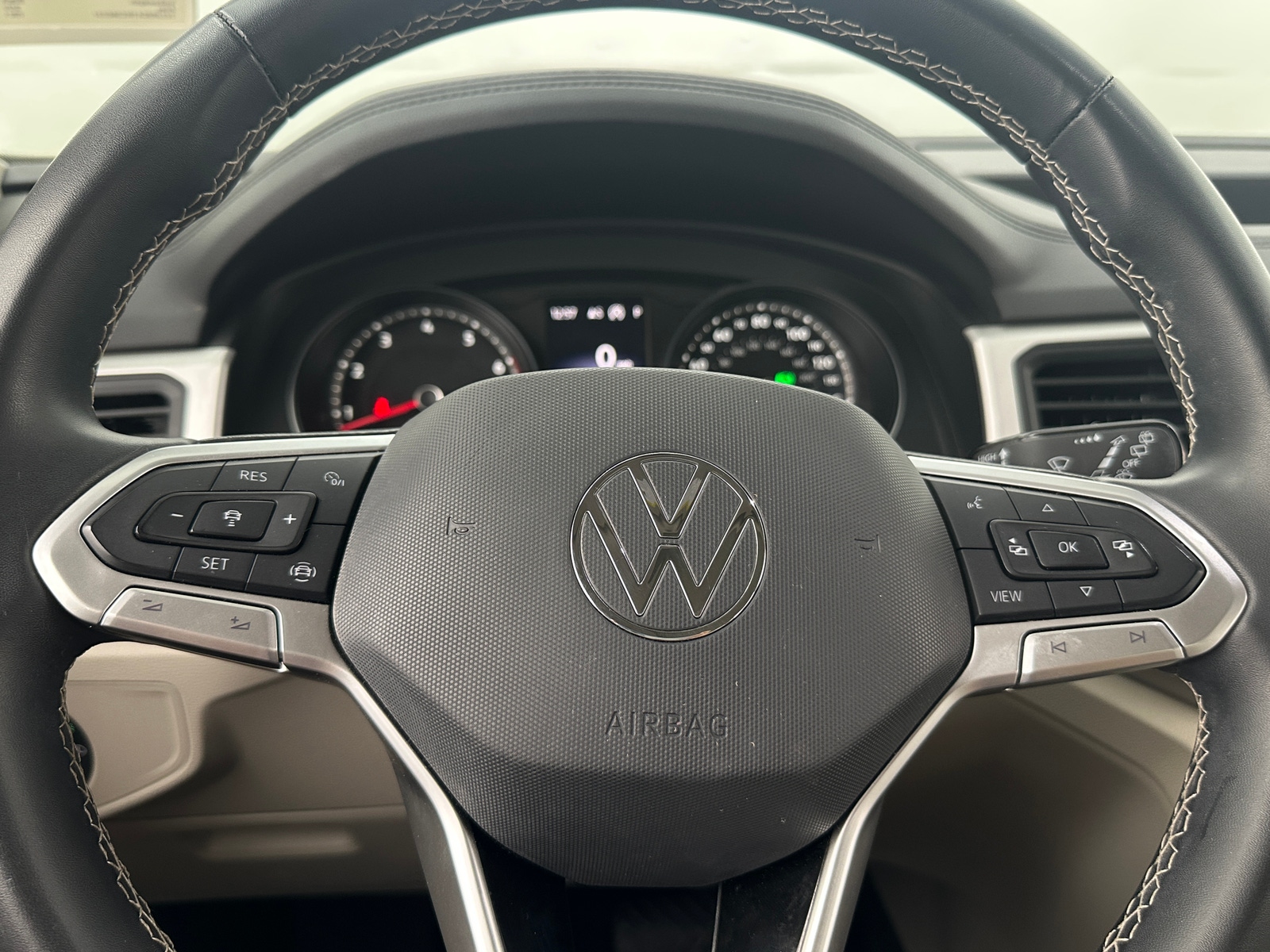 Thumbnail: 2021 Volkswagen Atlas - 4