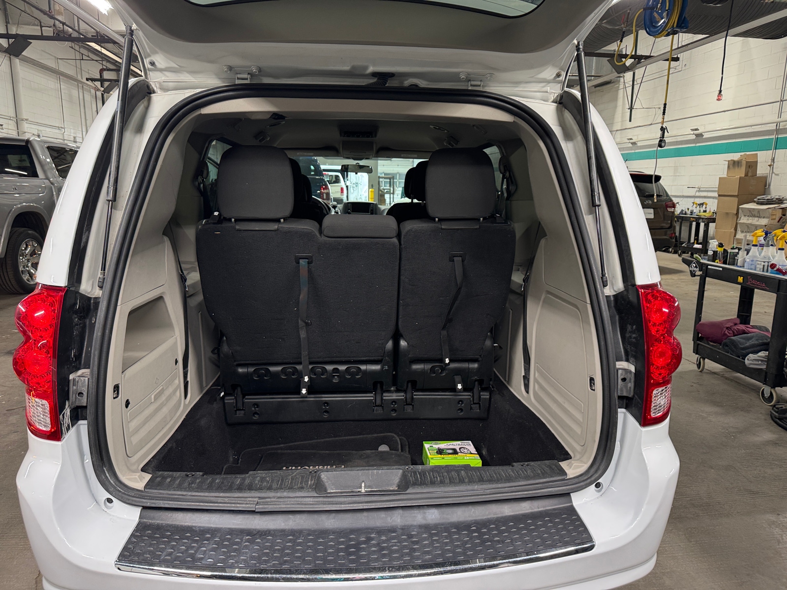 Thumbnail: 2018 Dodge Grand Caravan - 7