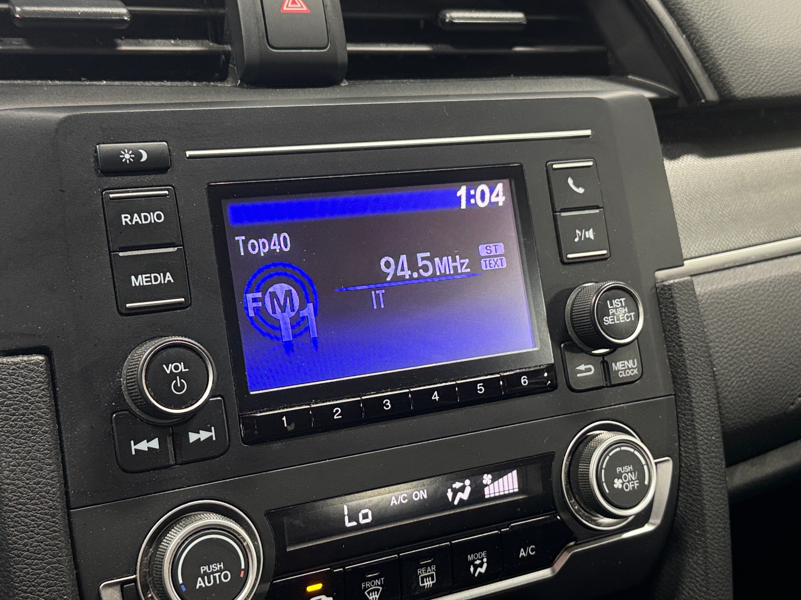 Thumbnail: 2016 Honda Civic - 4