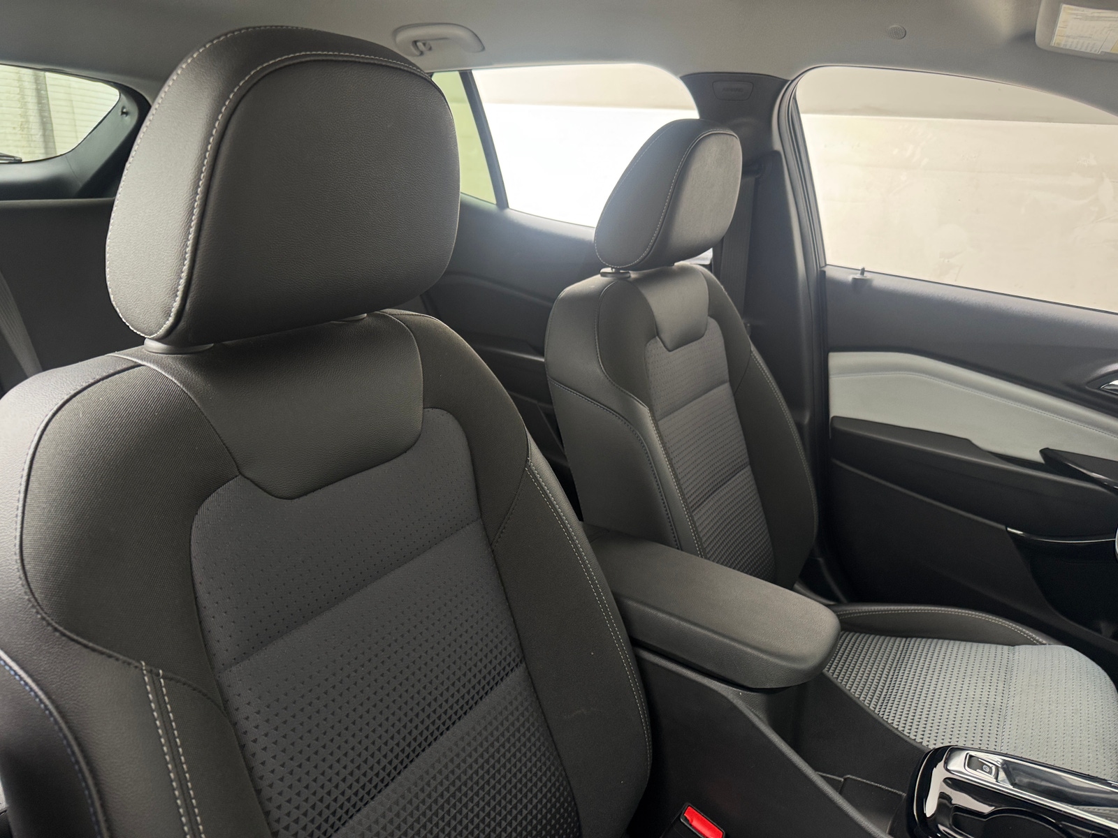 Thumbnail: 2025 Chevrolet Trax - 2