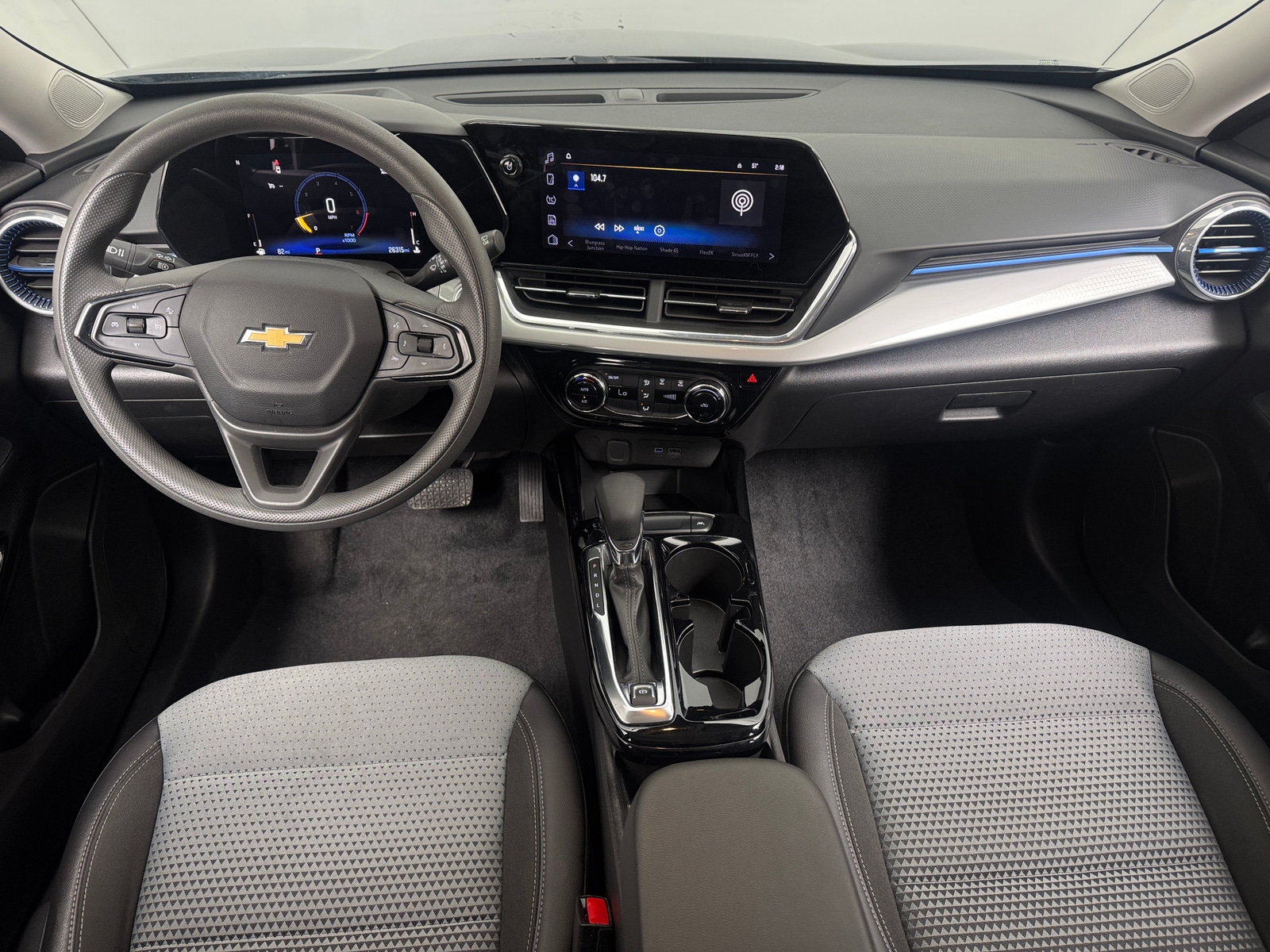 Thumbnail: 2025 Chevrolet Trax - 3