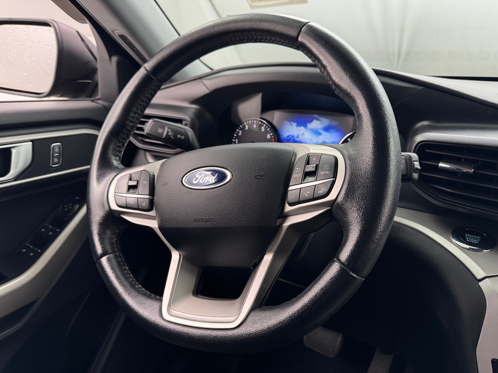 Thumbnail: 2021 Ford Explorer - 5