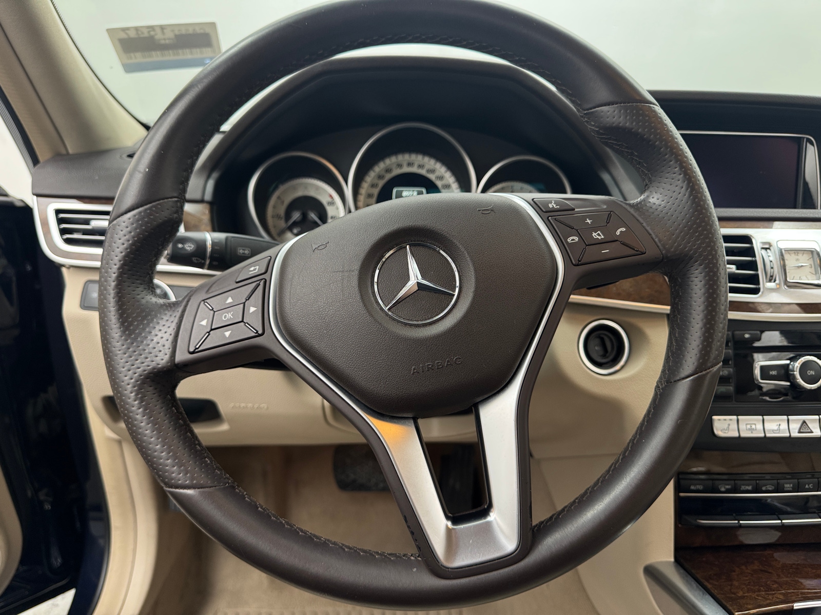 Thumbnail: 2014 Mercedes-Benz E-Class - 4