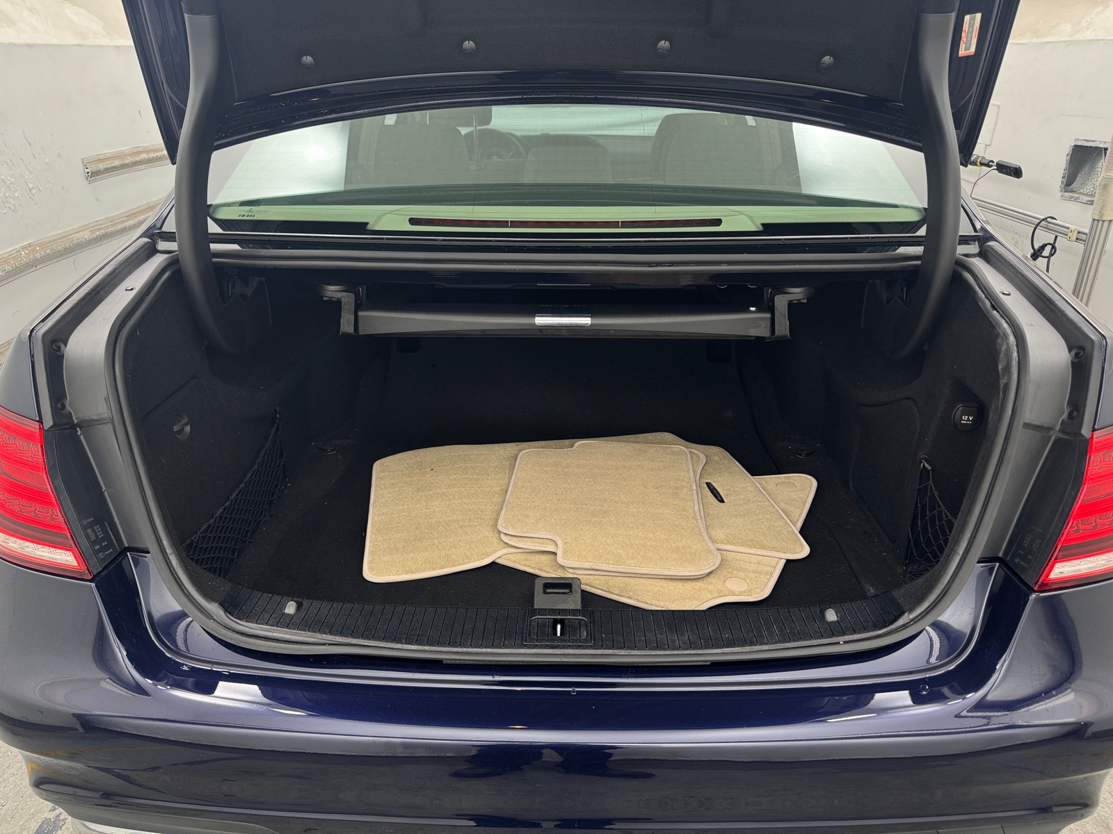 Thumbnail: 2014 Mercedes-Benz E-Class - 6