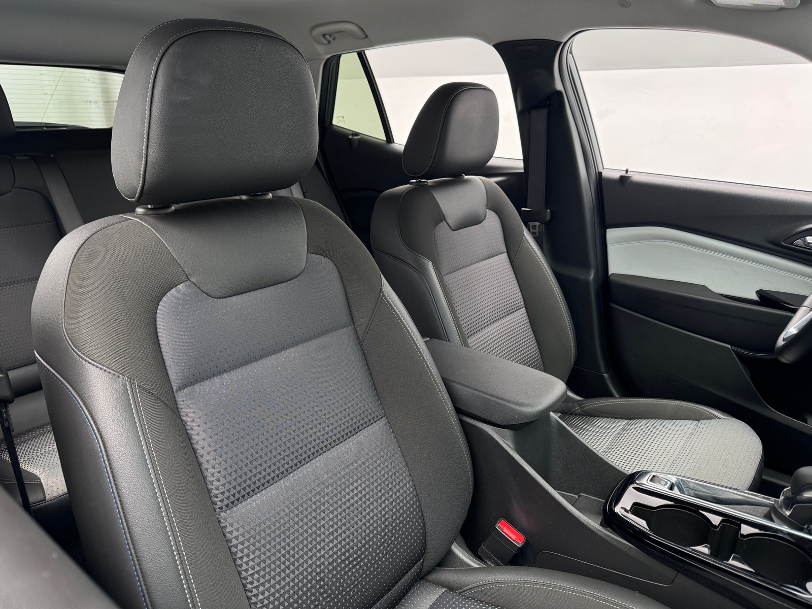 Thumbnail: 2025 Chevrolet Trax - 2