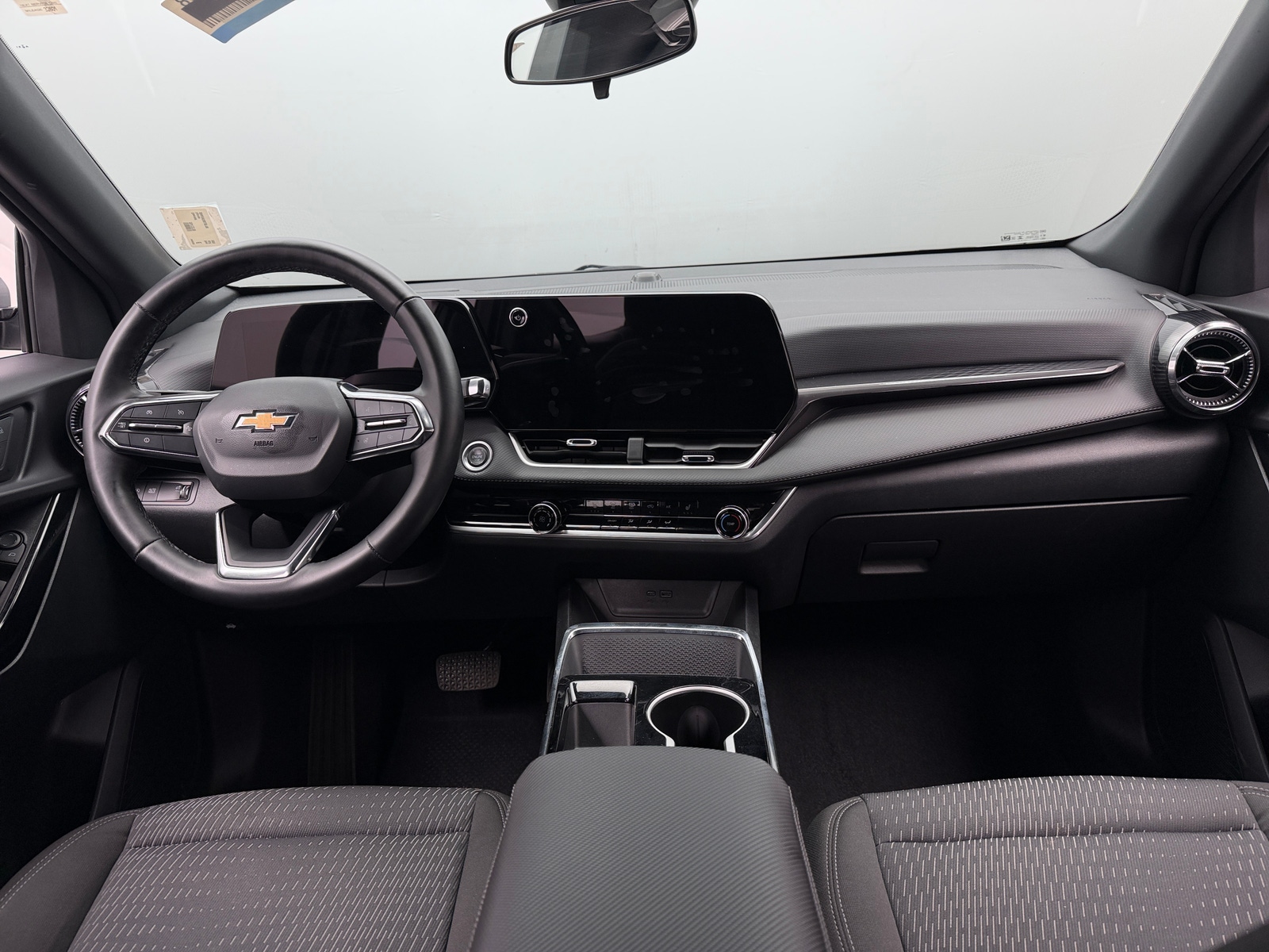 Thumbnail: 2025 Chevrolet Equinox - 3