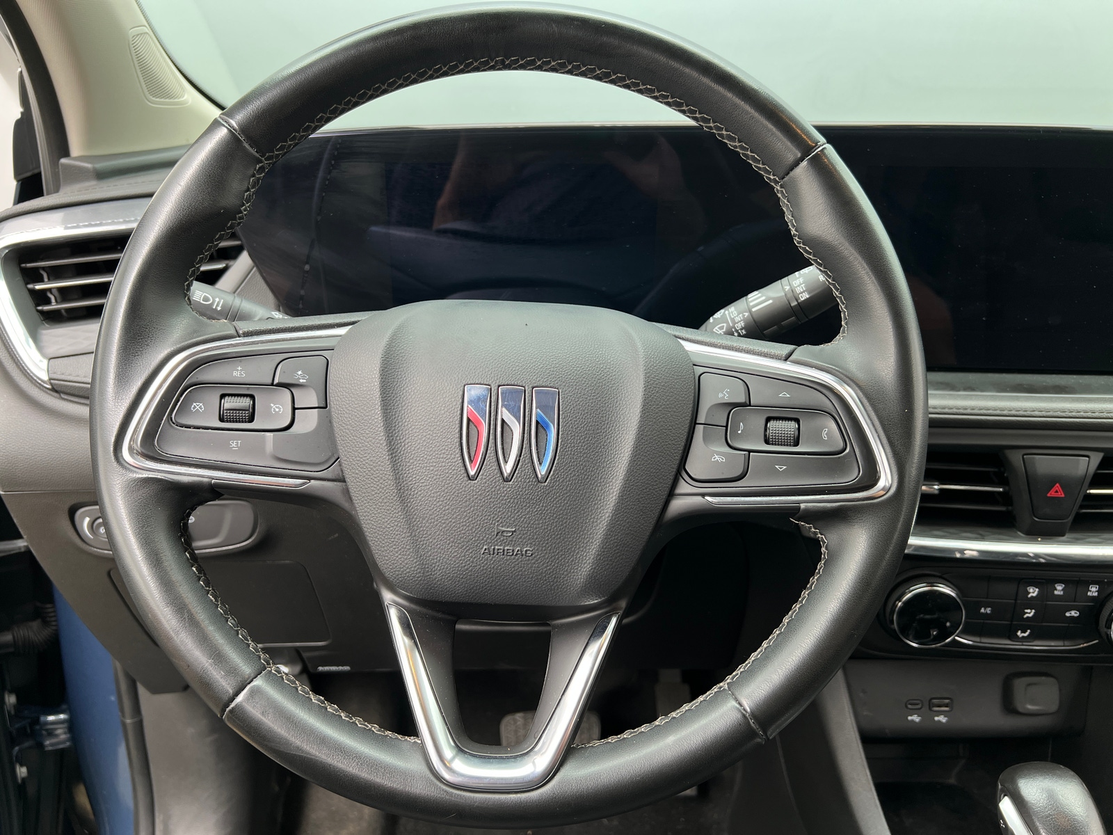 Thumbnail: 2024 Buick Encore GX - 4