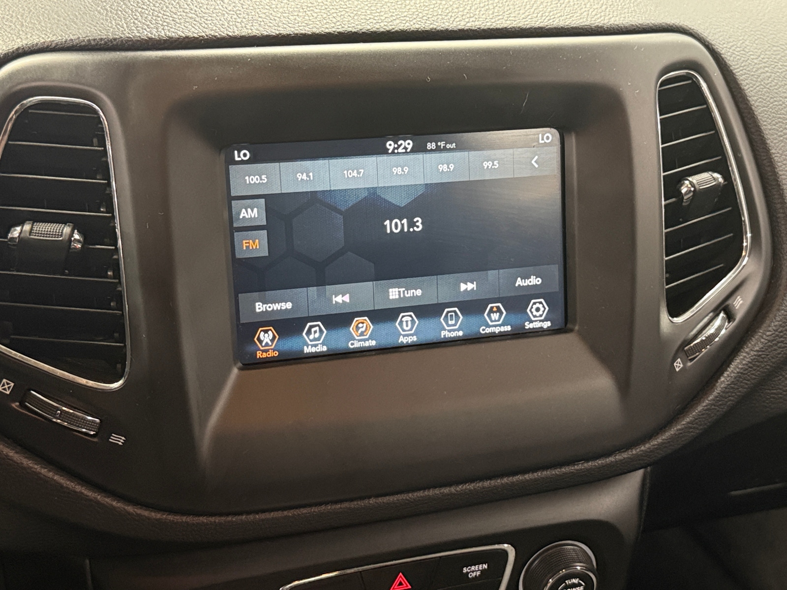 Thumbnail: 2019 Jeep Compass - 4