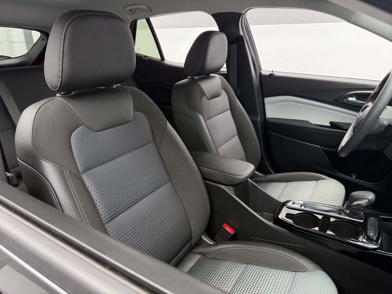 Thumbnail: 2025 Chevrolet Trax - 2