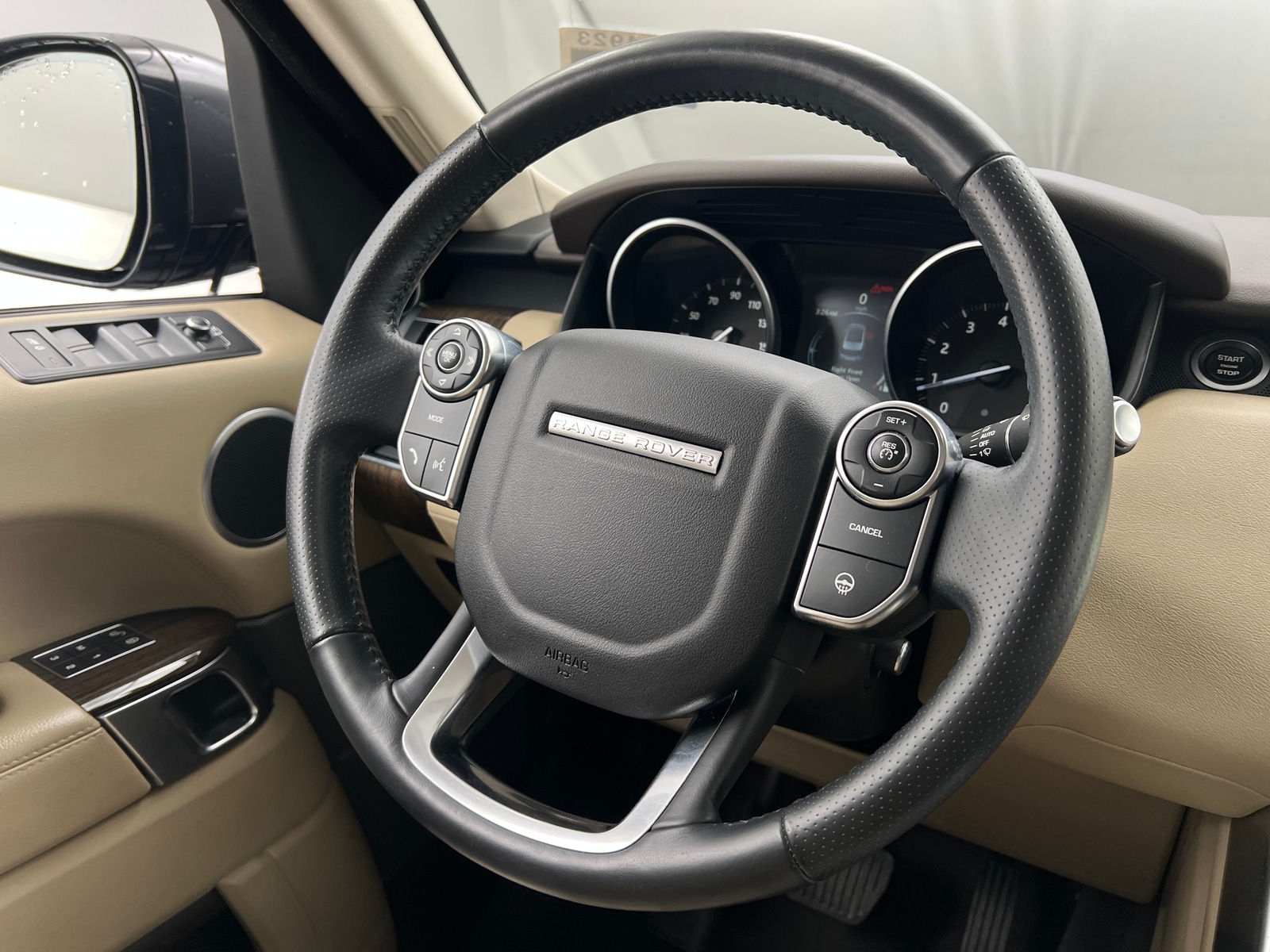 Thumbnail: 2017 Land Rover Range Rover Sport - 4