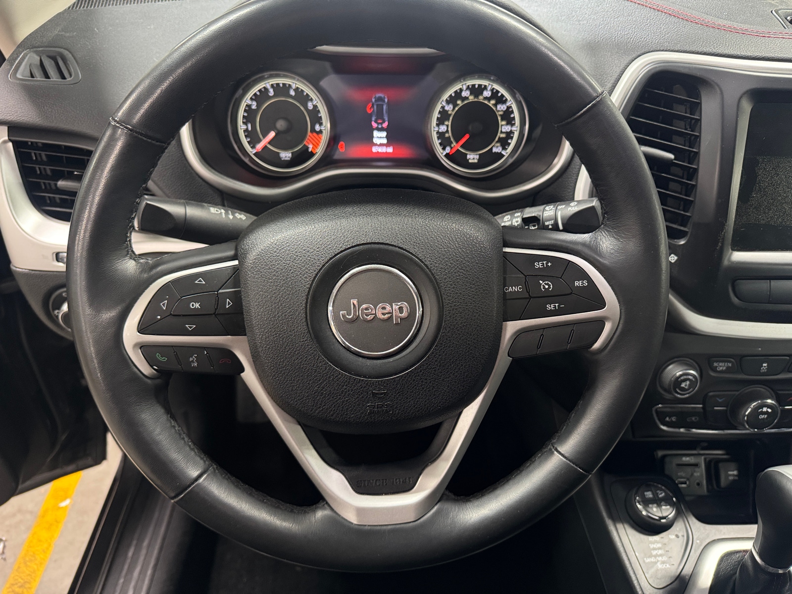 Thumbnail: 2014 Jeep Cherokee - 5