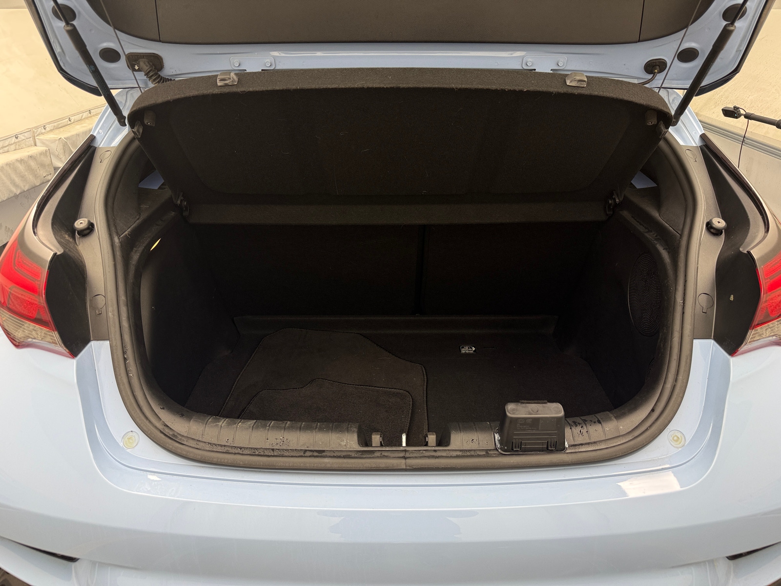 Thumbnail: 2022 Hyundai Veloster - 7