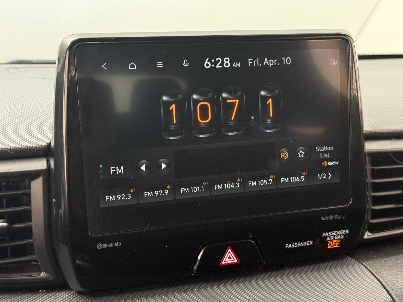 Thumbnail: 2022 Hyundai Veloster - 4