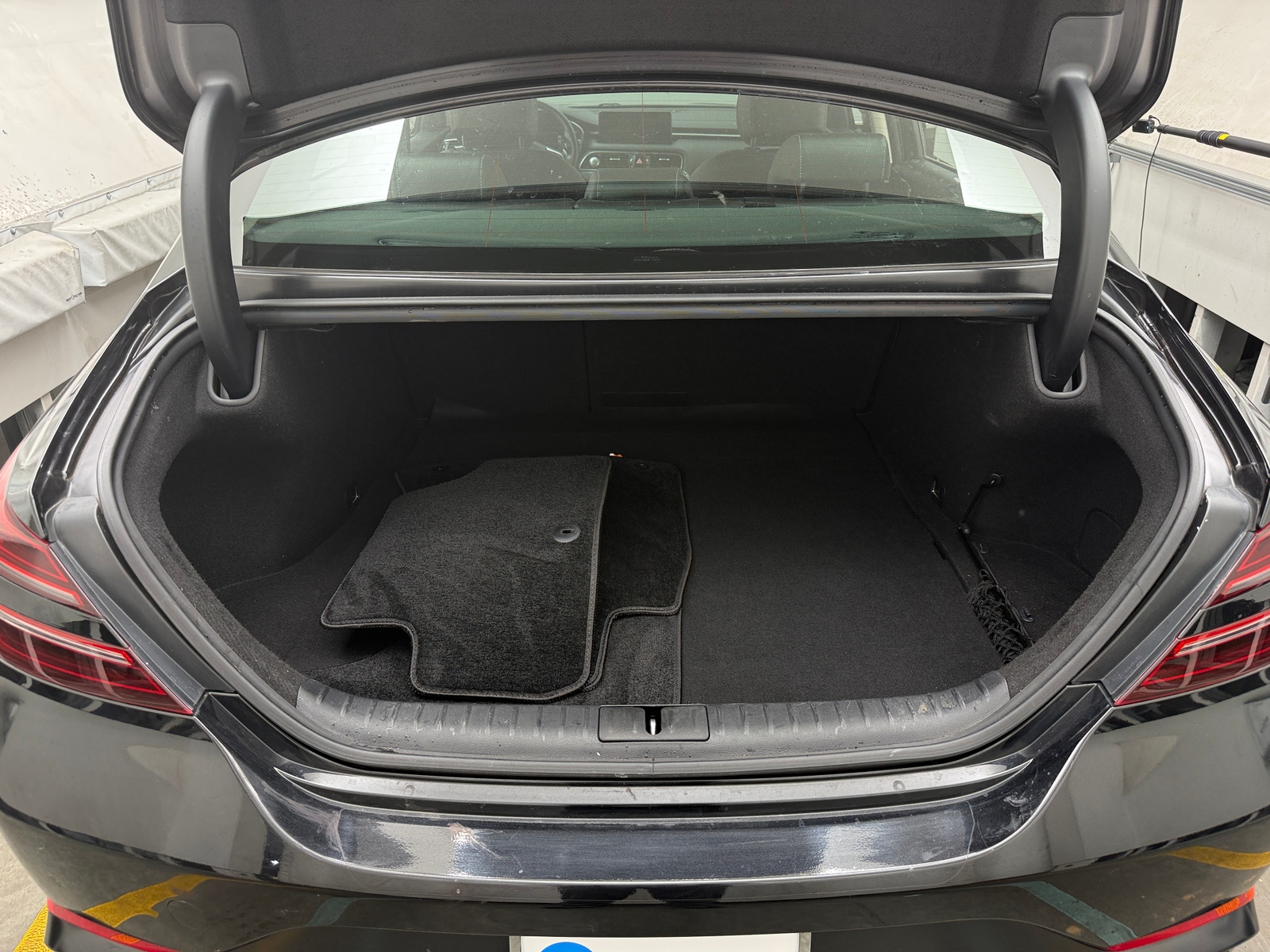 Thumbnail: 2022 Genesis G70 - 6