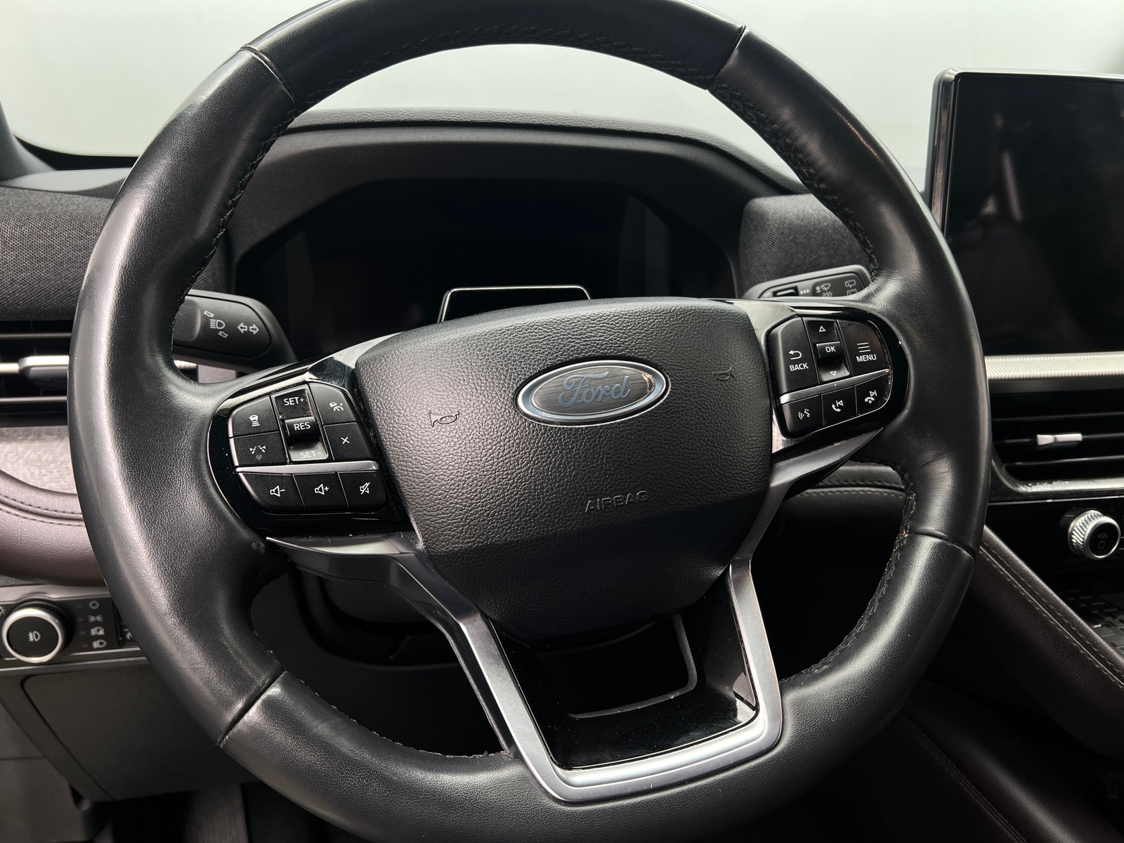 Thumbnail: 2025 Ford Explorer - 4