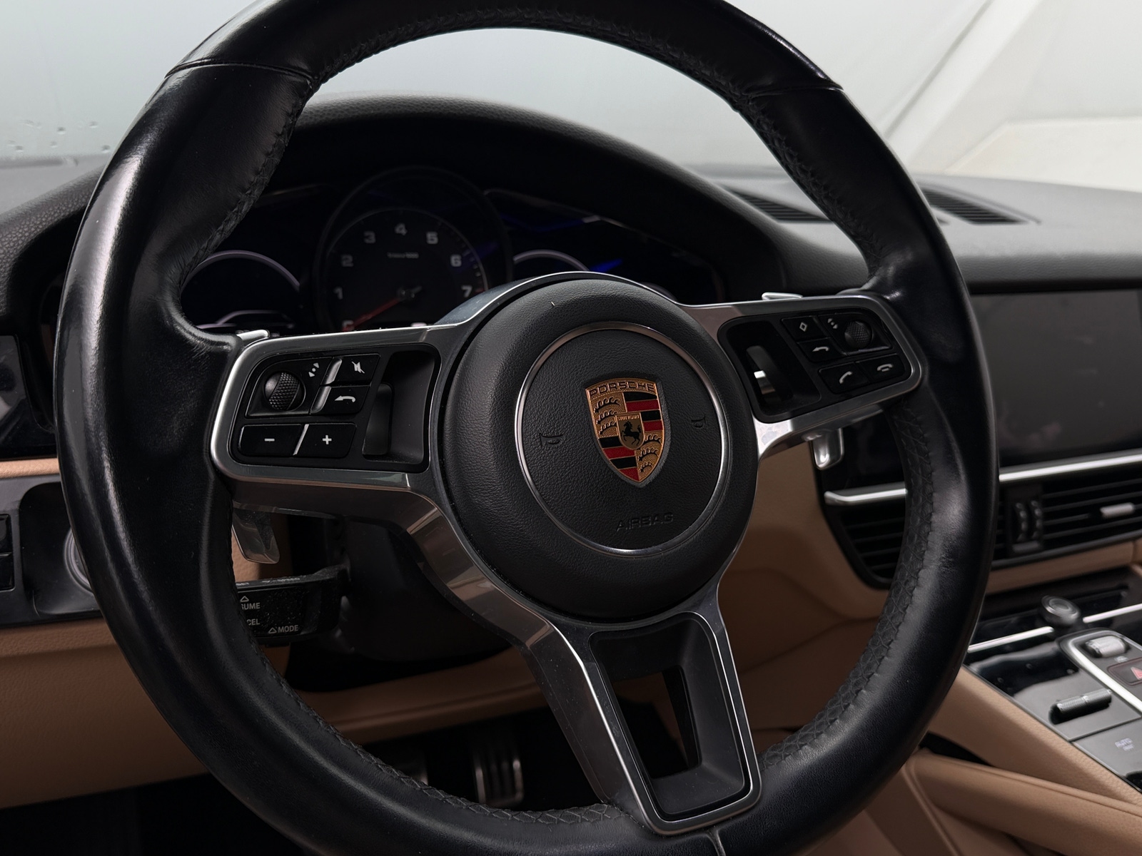 Thumbnail: 2019 Porsche Cayenne - 4