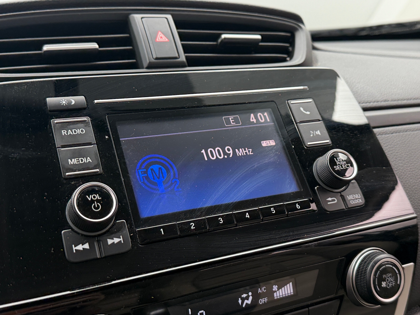 Thumbnail: 2019 Honda CR-V - 4