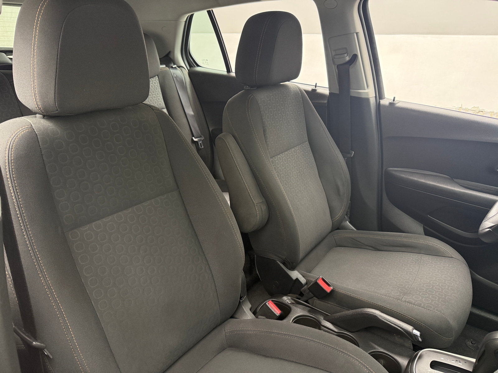 Thumbnail: 2017 Chevrolet Trax - 2