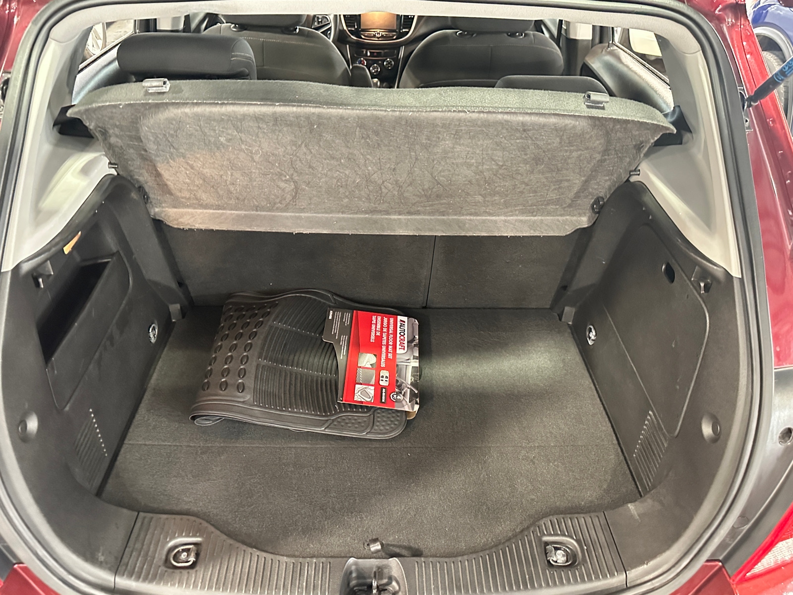 Thumbnail: 2017 Chevrolet Trax - 7