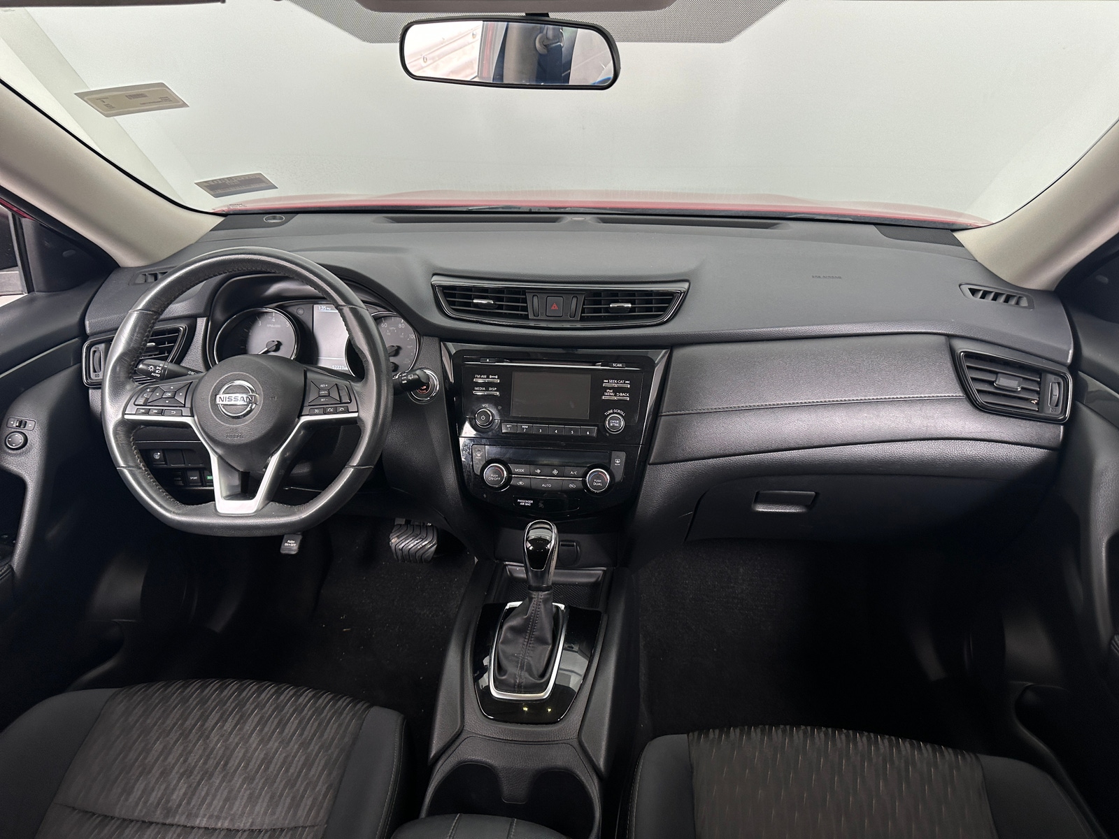 Thumbnail: 2017 Nissan Rogue - 3