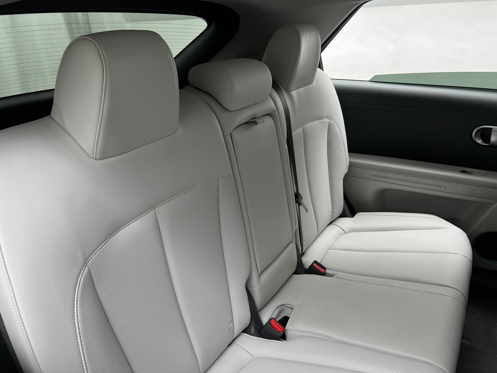 Thumbnail: 2022 Hyundai Ioniq 5 - 5