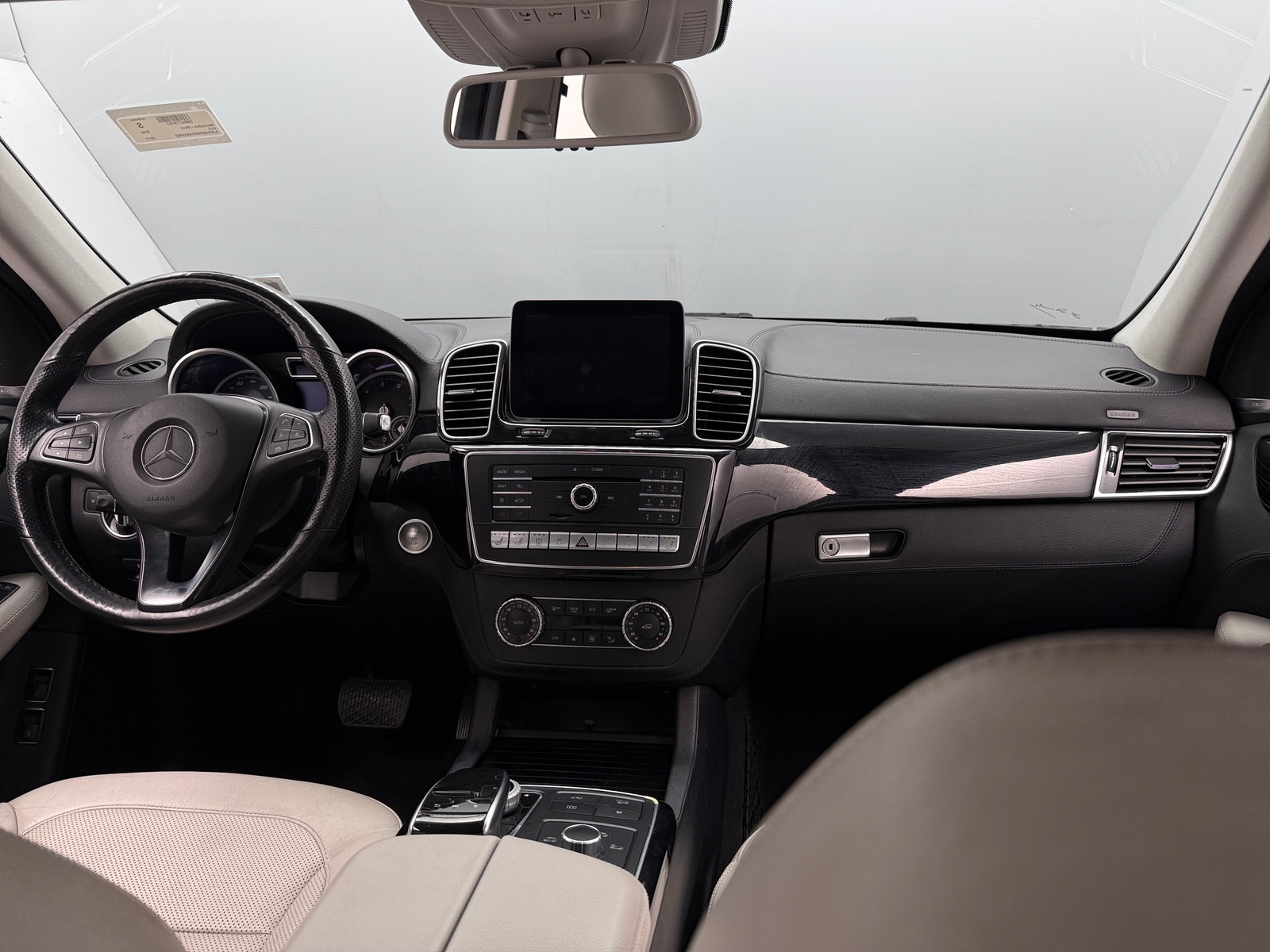 Thumbnail: 2017 Mercedes-Benz GLE - 2