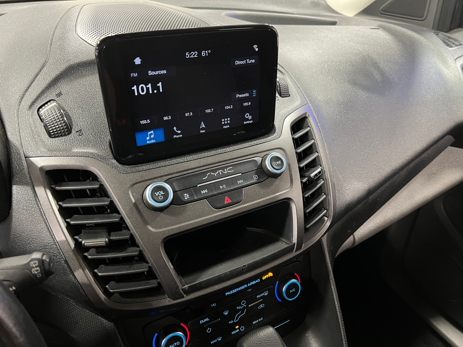 Thumbnail: 2019 Ford Transit Series - 4