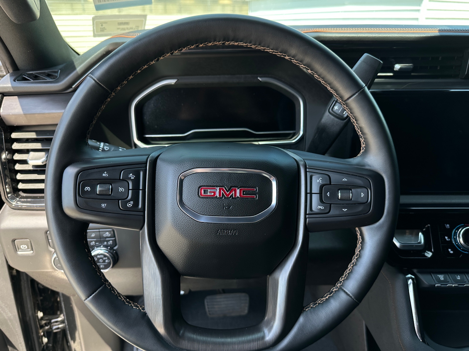 Thumbnail: 2024 GMC Sierra 3500 - 4