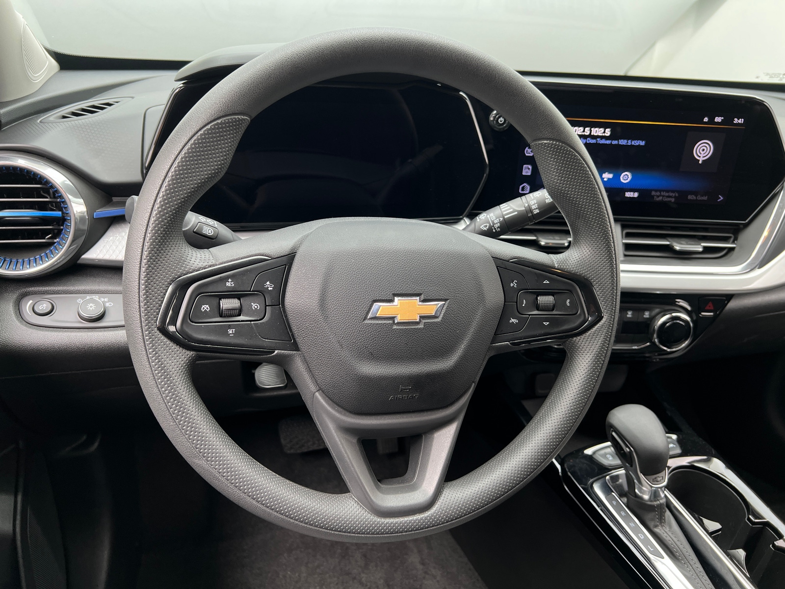 Thumbnail: 2025 Chevrolet Trax - 5