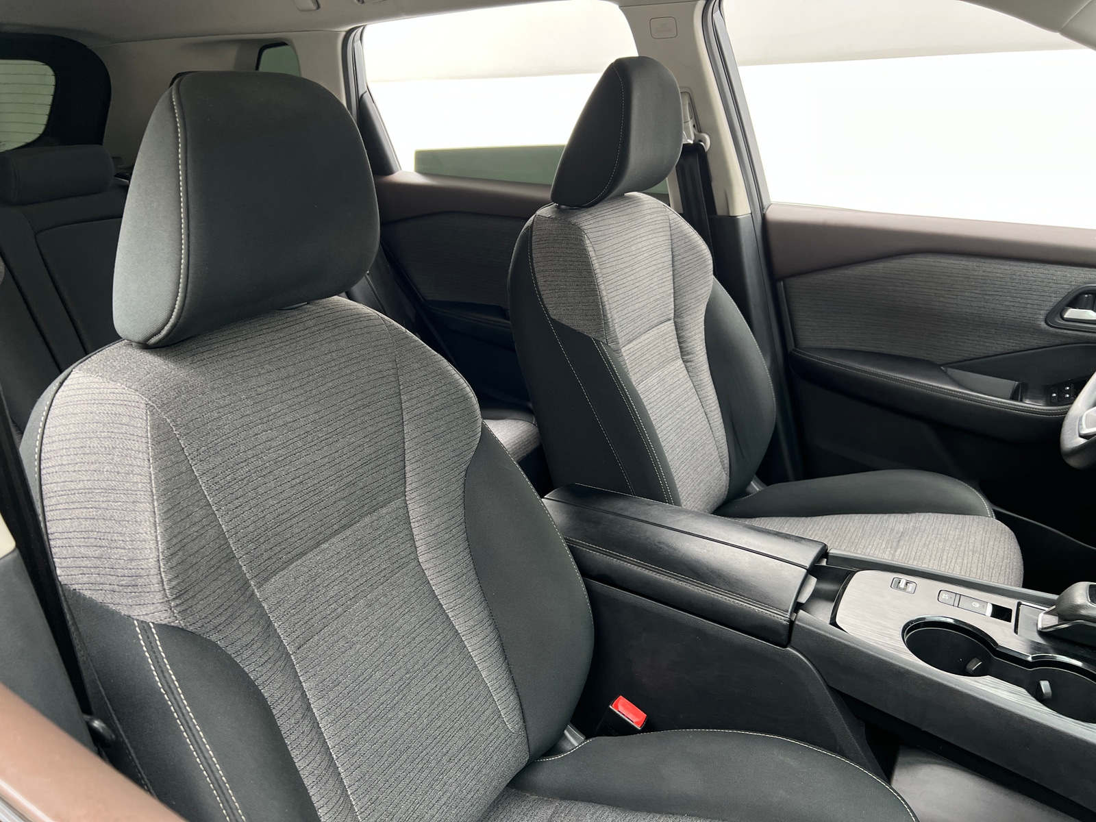 Thumbnail: 2022 Nissan Rogue - 2