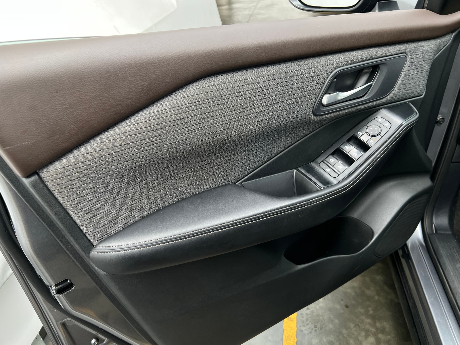 Thumbnail: 2022 Nissan Rogue - 5